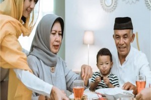 Puasa Selama Ramadhan: Apa yang Perlu Diketahui Lansia
